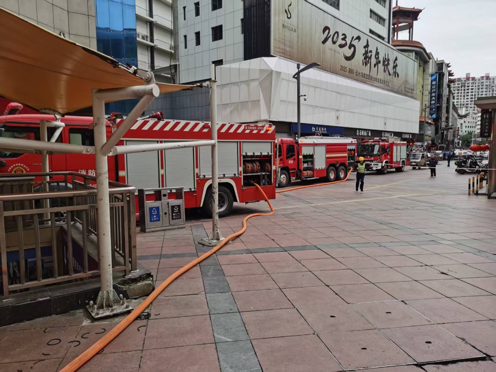 c13e7e95ce27b41a0e4c36934a695cd8_