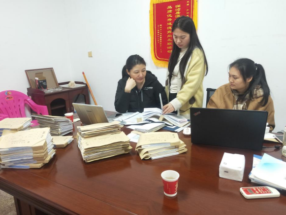 e49f7bb7-8975-498e-a7b2-0501bd4f779d