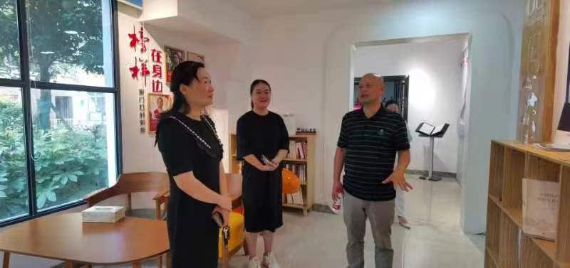 株洲市芦淞区妇联主席苏丹一行调研社区党建带妇建工作